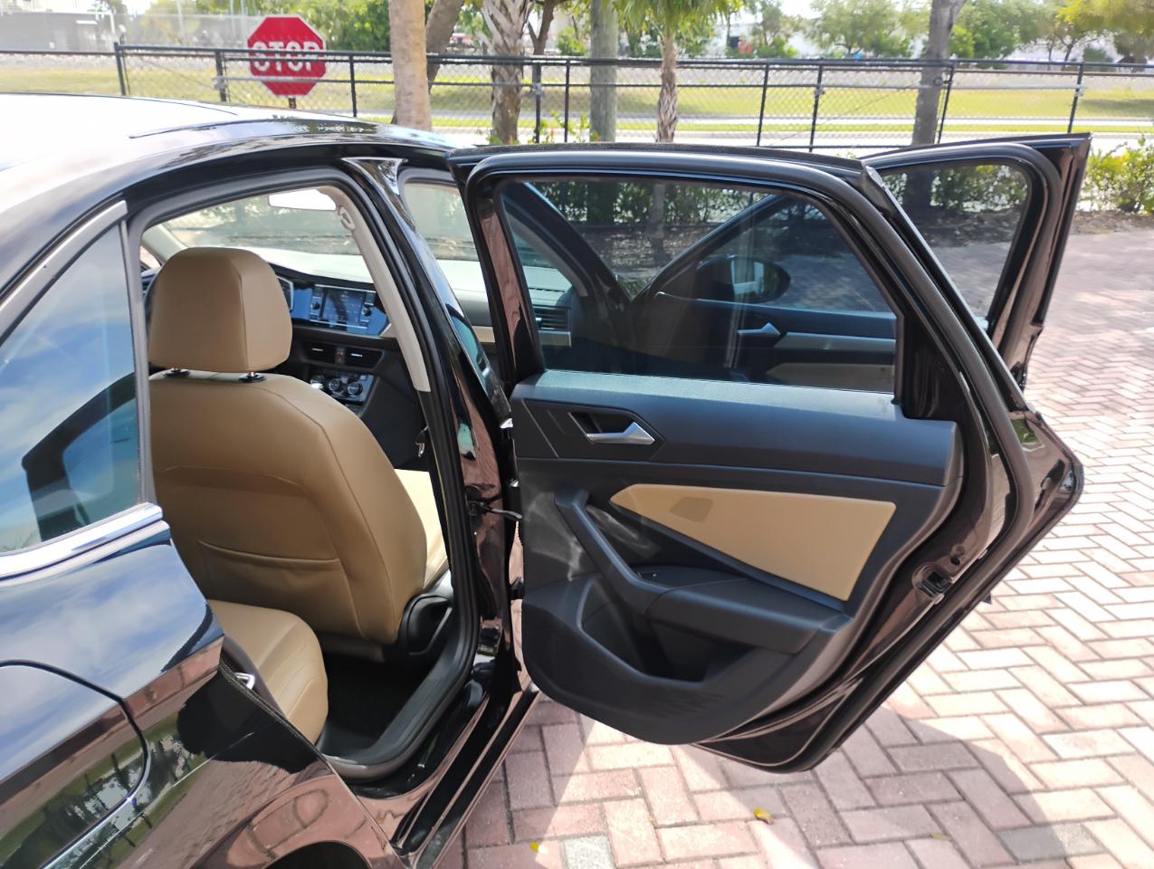 Volkswagen Jetta 1.4T S 8A 2020