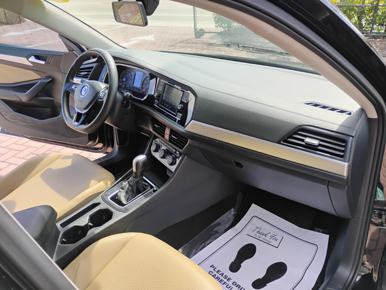 Volkswagen Jetta 1.4T S 8A 2020