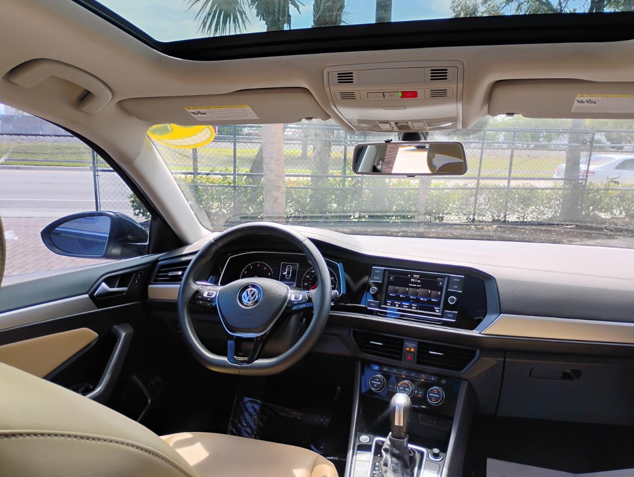 Volkswagen Jetta 1.4T S 8A 2020