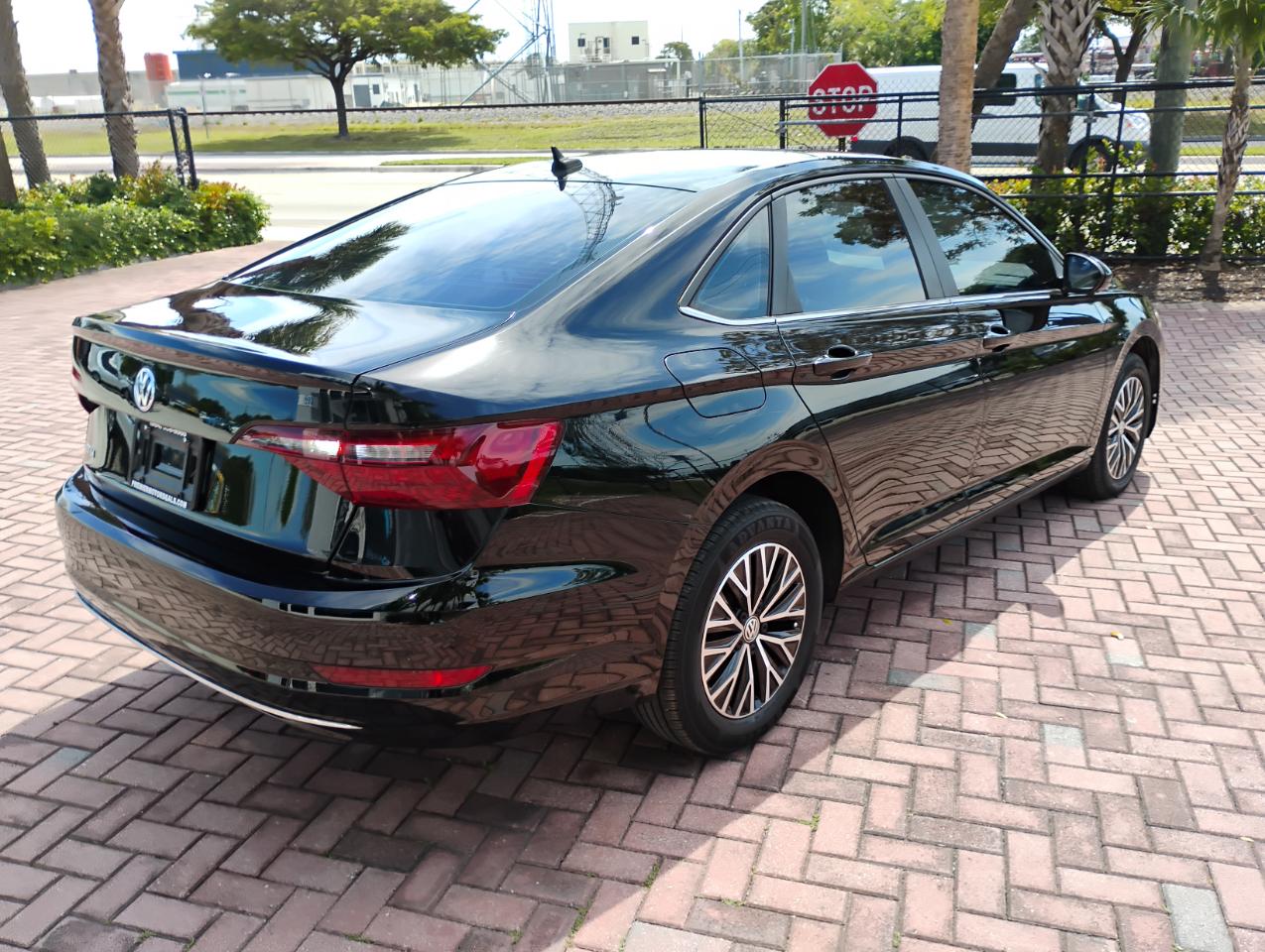 Volkswagen Jetta 1.4T S 8A 2020