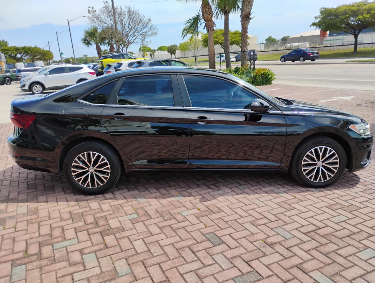 Volkswagen Jetta 1.4T S 8A 2020