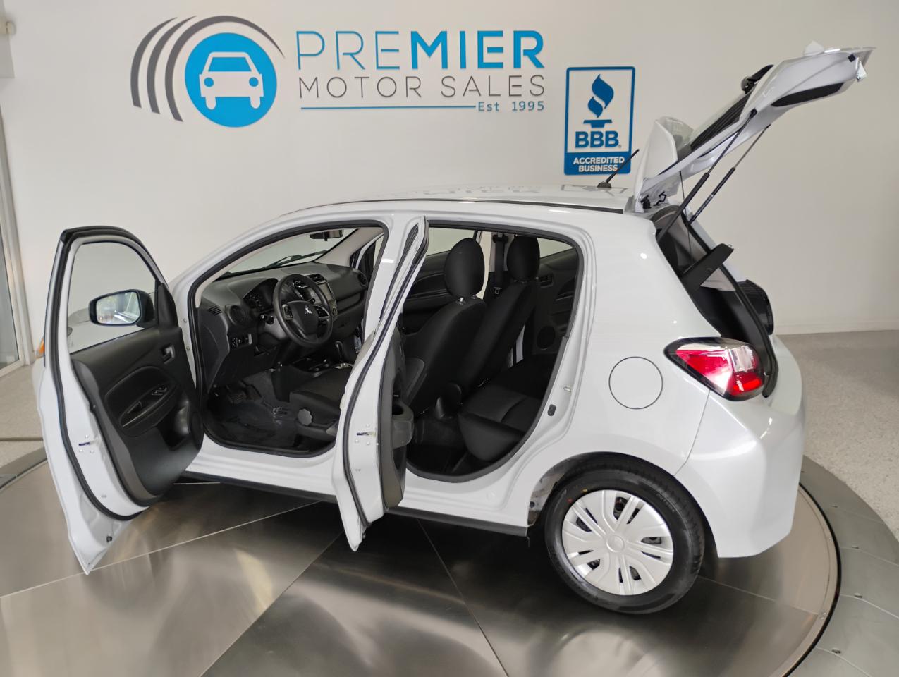 Mitsubishi Mirage ES CVT 2024