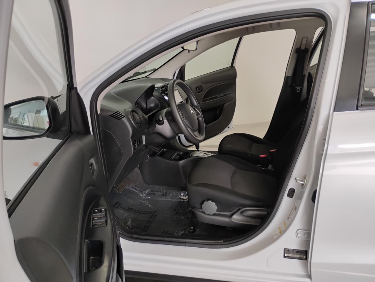 Mitsubishi Mirage ES CVT 2024