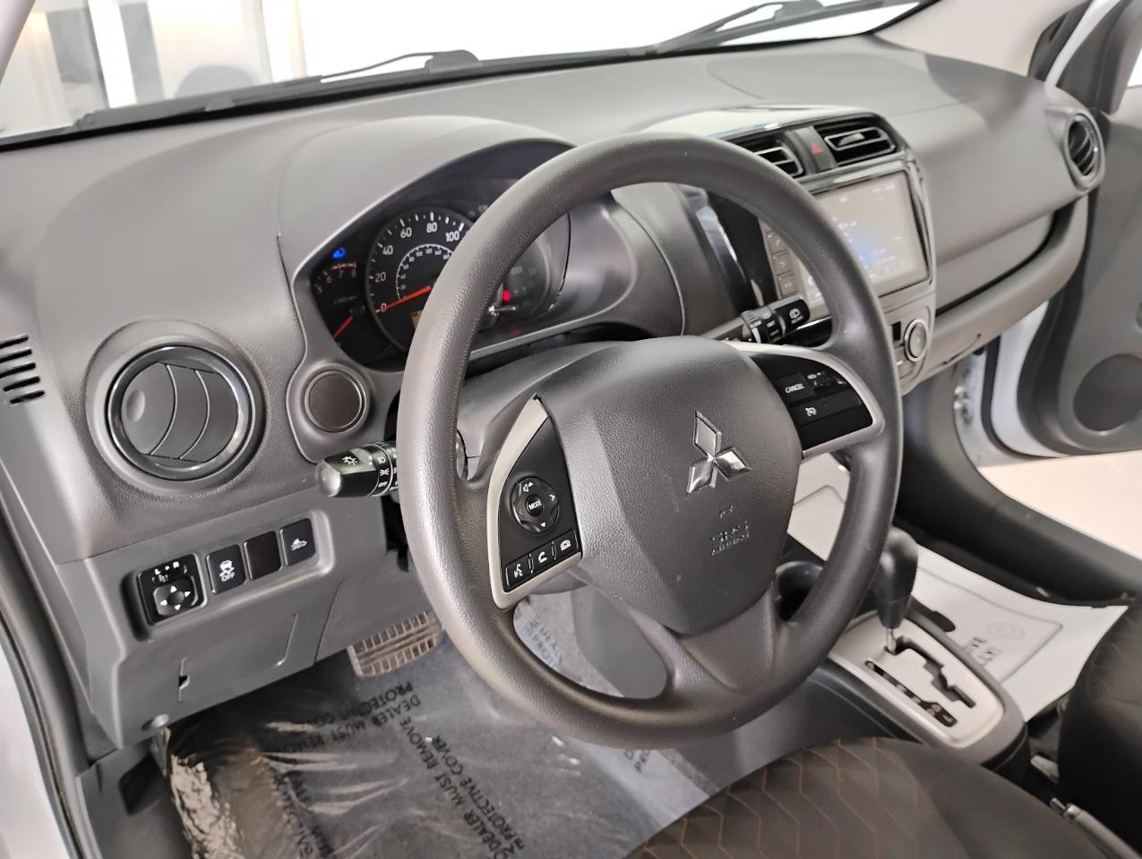 Mitsubishi Mirage ES CVT 2024