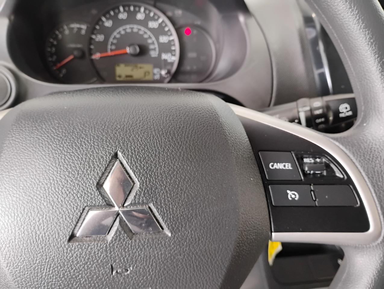 Mitsubishi Mirage ES CVT 2024