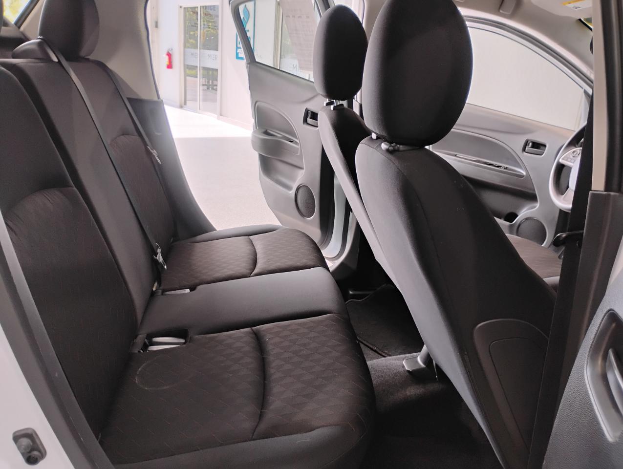 Mitsubishi Mirage ES CVT 2024