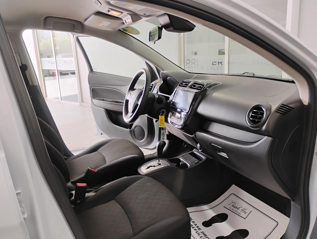 Mitsubishi Mirage ES CVT 2024