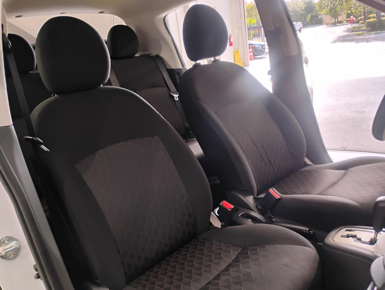 Mitsubishi Mirage ES CVT 2024