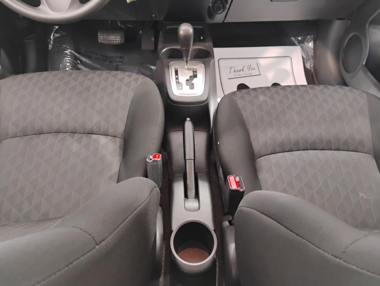 Mitsubishi Mirage ES CVT 2024