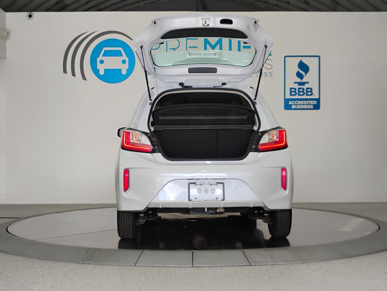 Mitsubishi Mirage ES CVT 2024