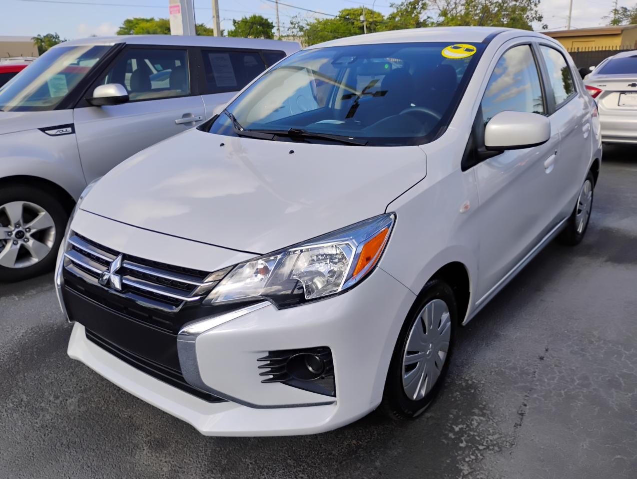 Mitsubishi Mirage ES CVT 2024