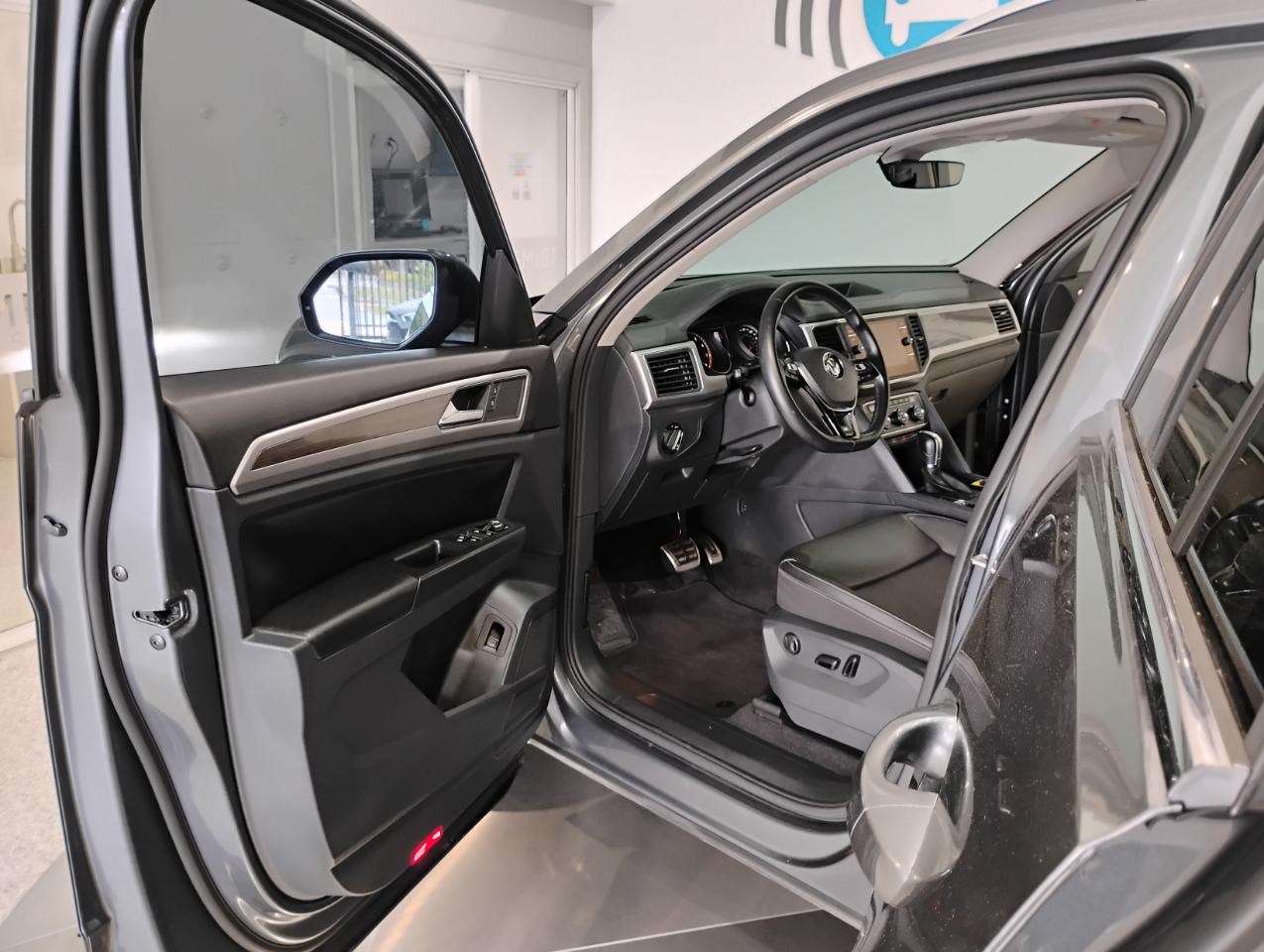 Volkswagen Atlas V6 SE w/Technology AWD 2018