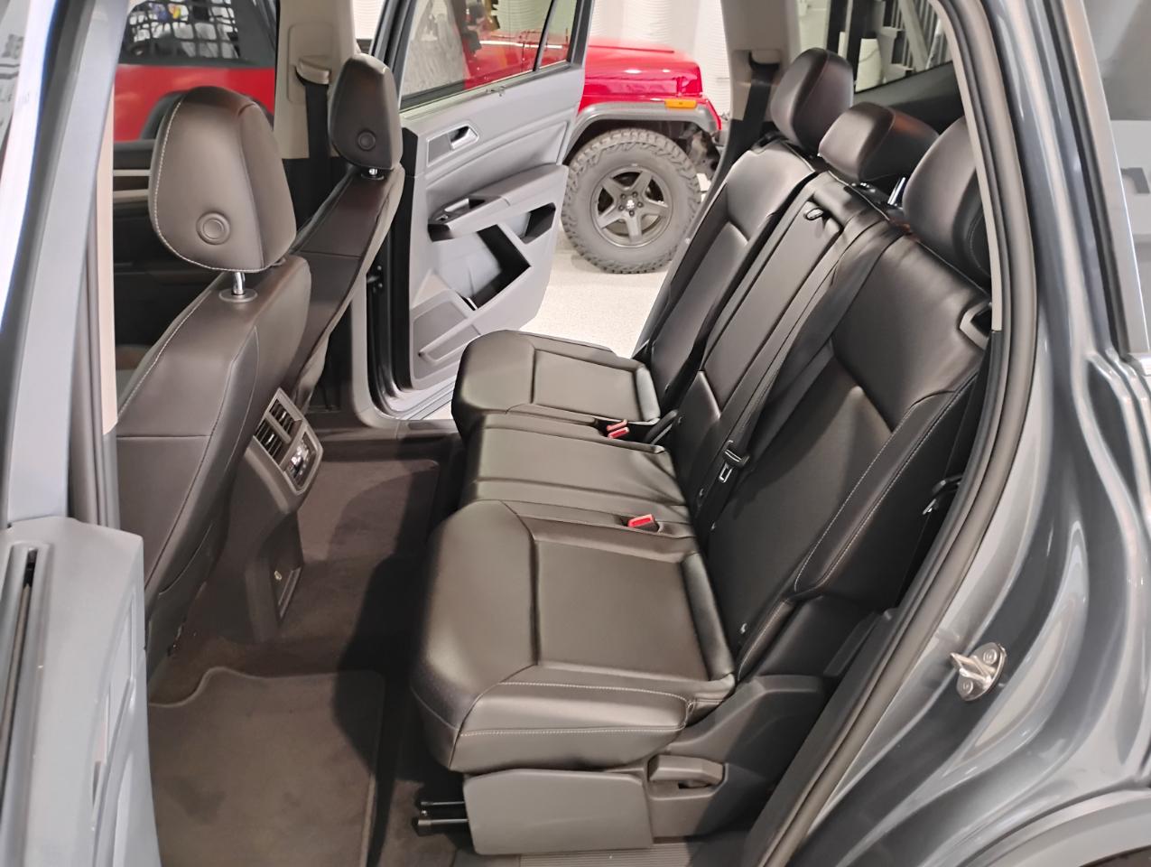 Volkswagen Atlas V6 SE w/Technology AWD 2018