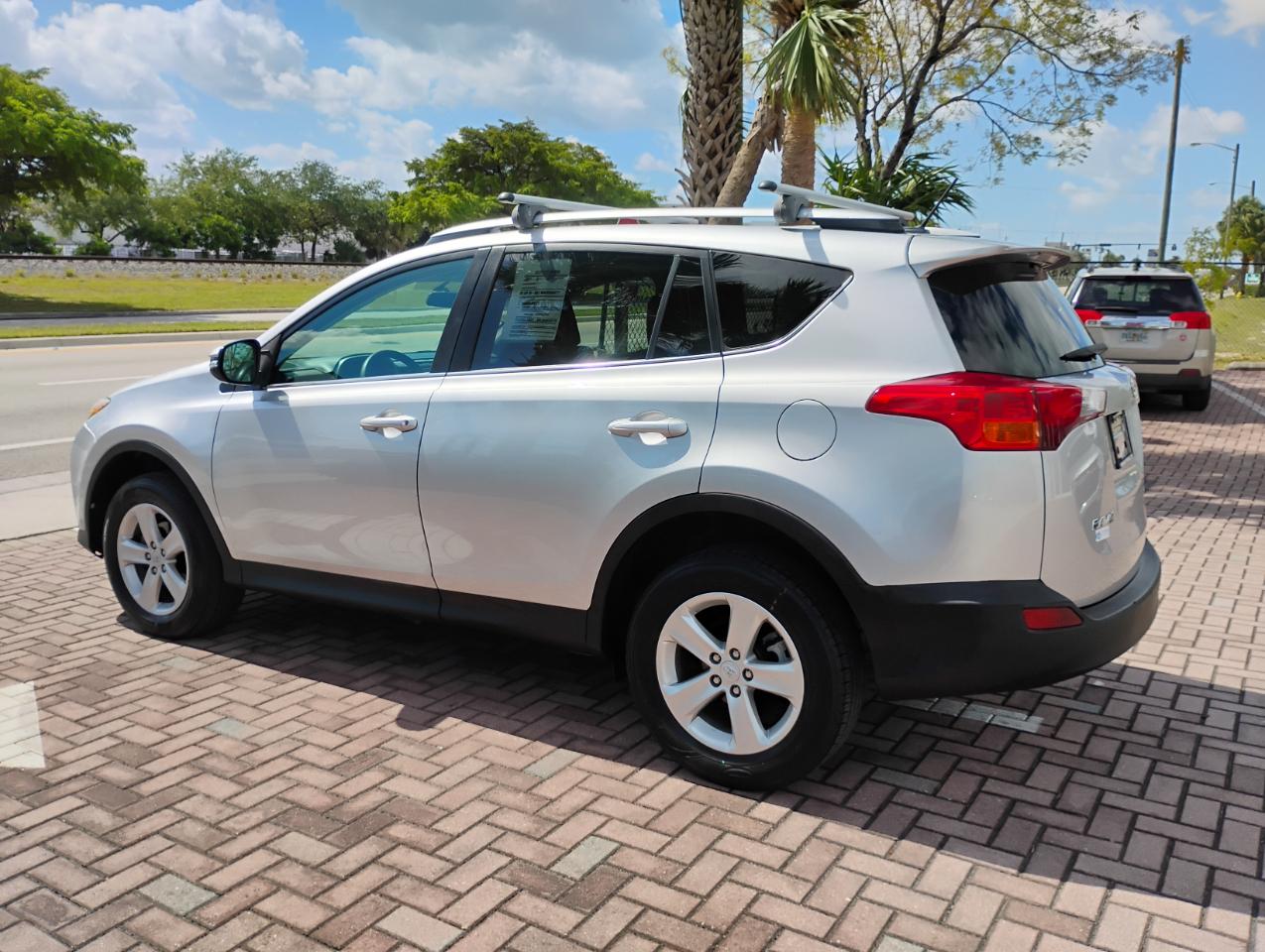 Toyota RAV4 XLE AWD 2014