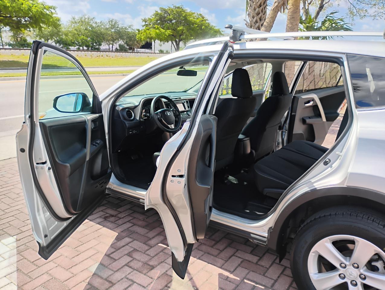 Toyota RAV4 XLE AWD 2014