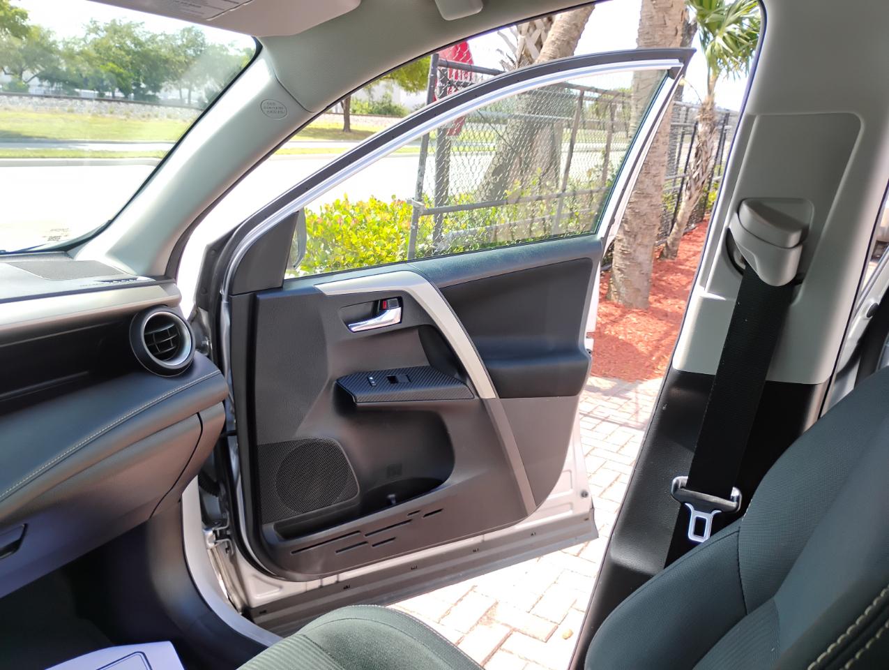 Toyota RAV4 XLE AWD 2014