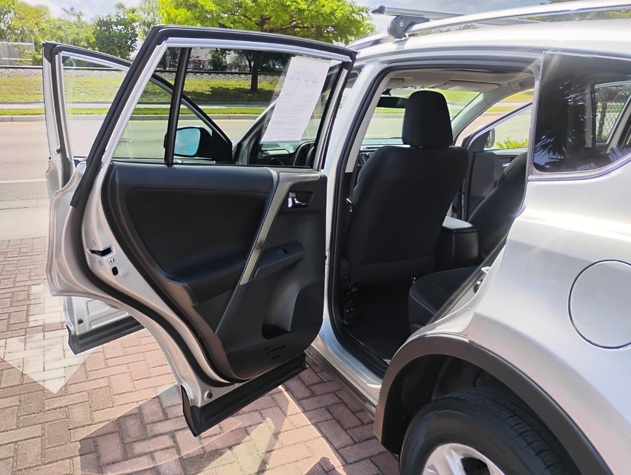 Toyota RAV4 XLE AWD 2014