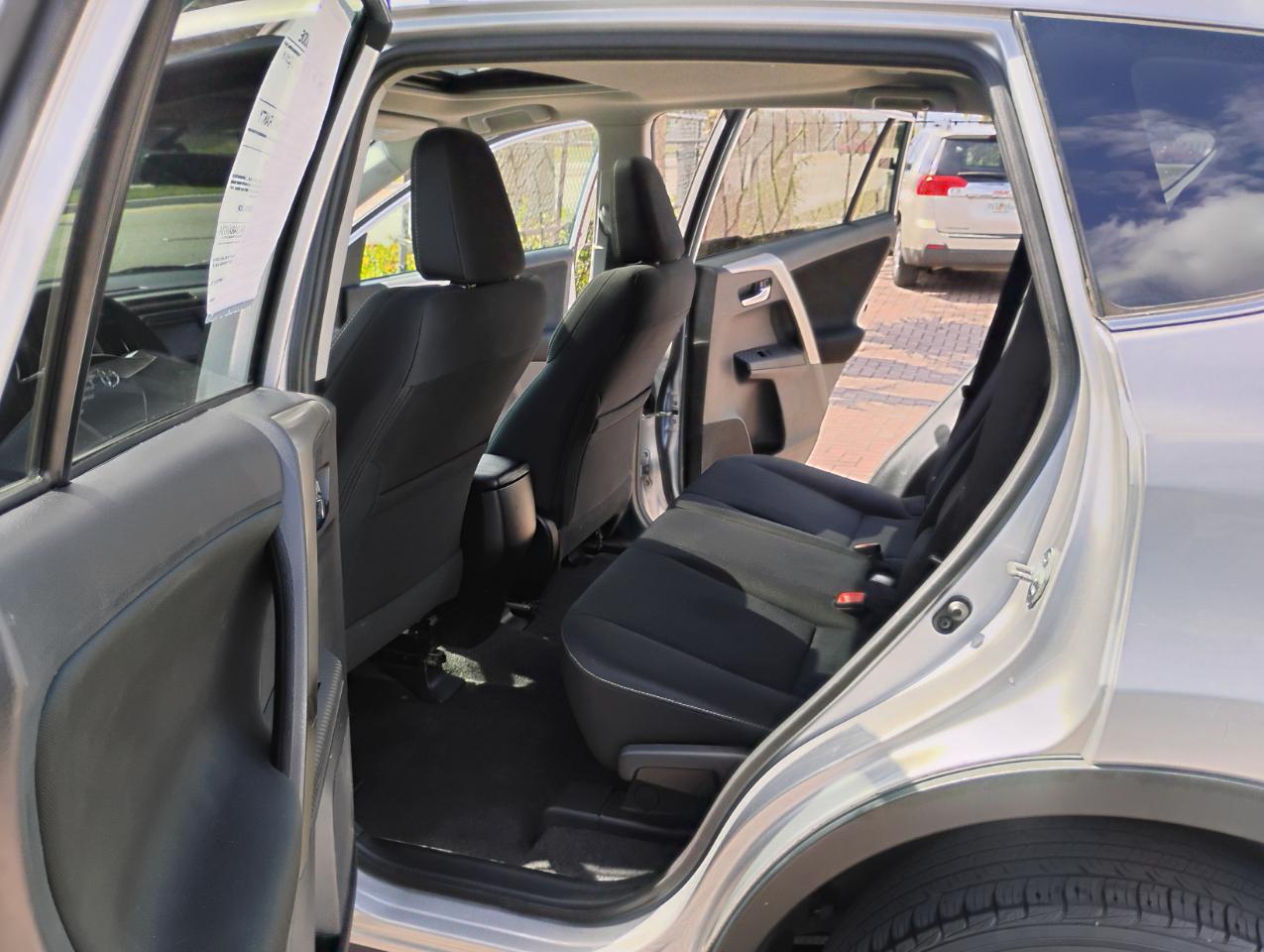 Toyota RAV4 XLE AWD 2014