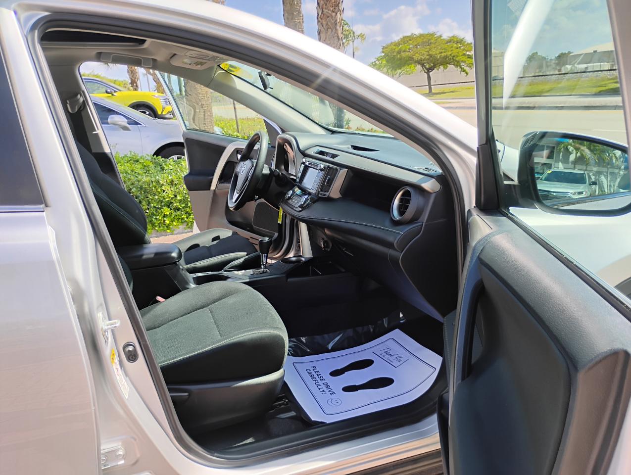 Toyota RAV4 XLE AWD 2014