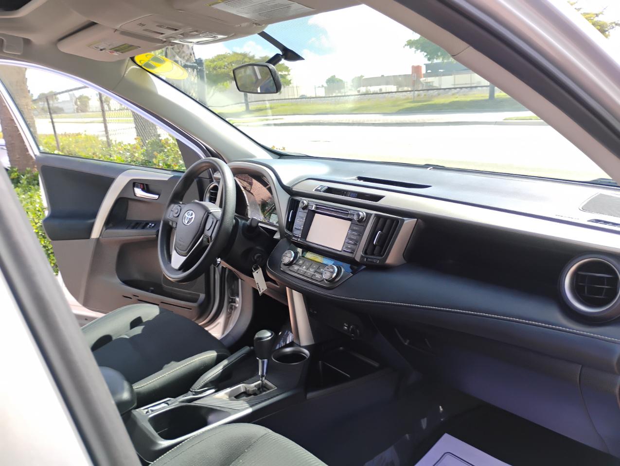 Toyota RAV4 XLE AWD 2014