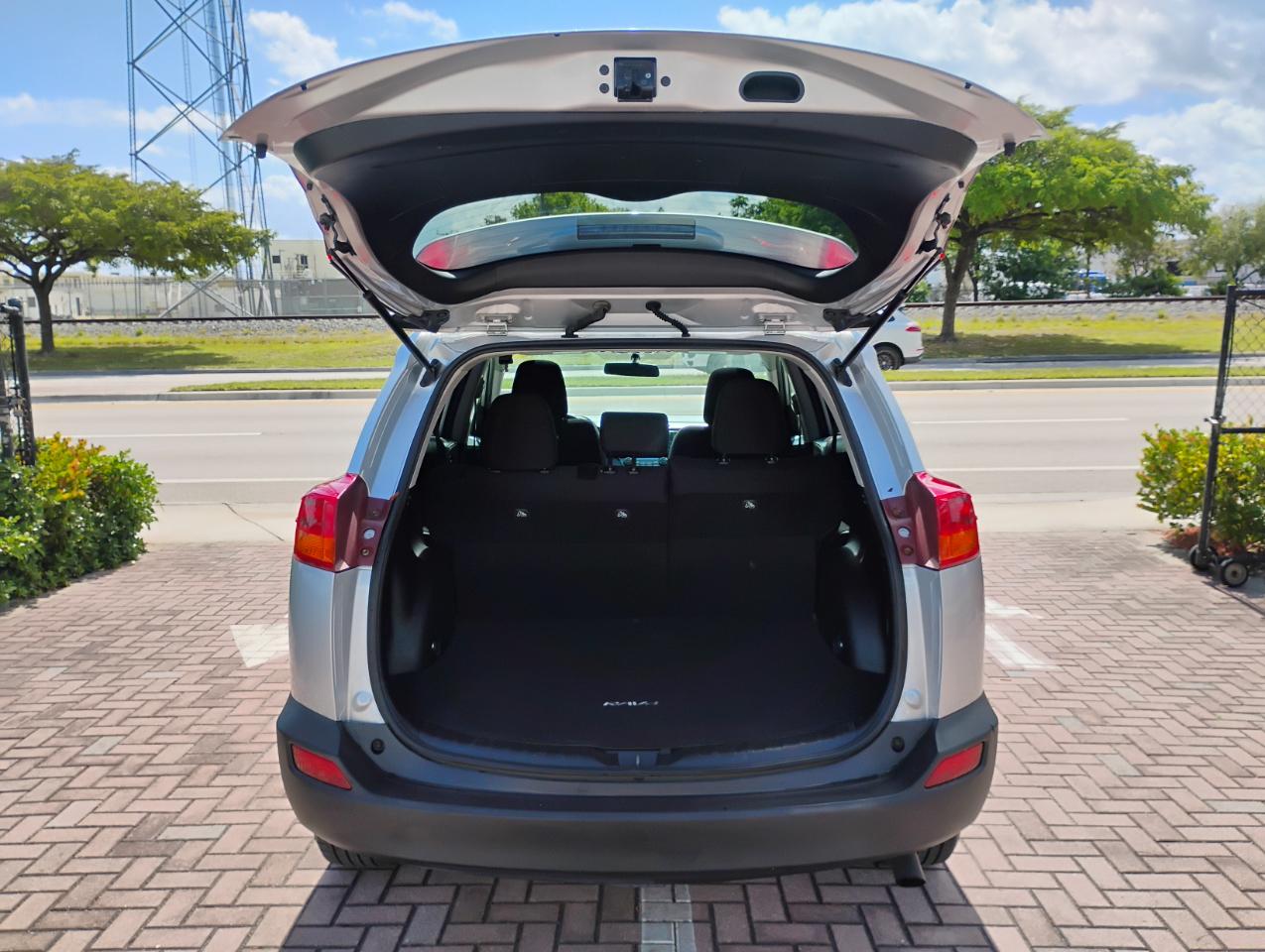 Toyota RAV4 XLE AWD 2014