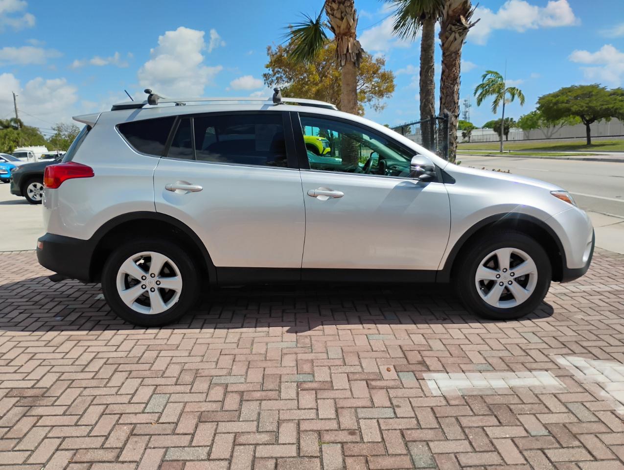 Toyota RAV4 XLE AWD 2014
