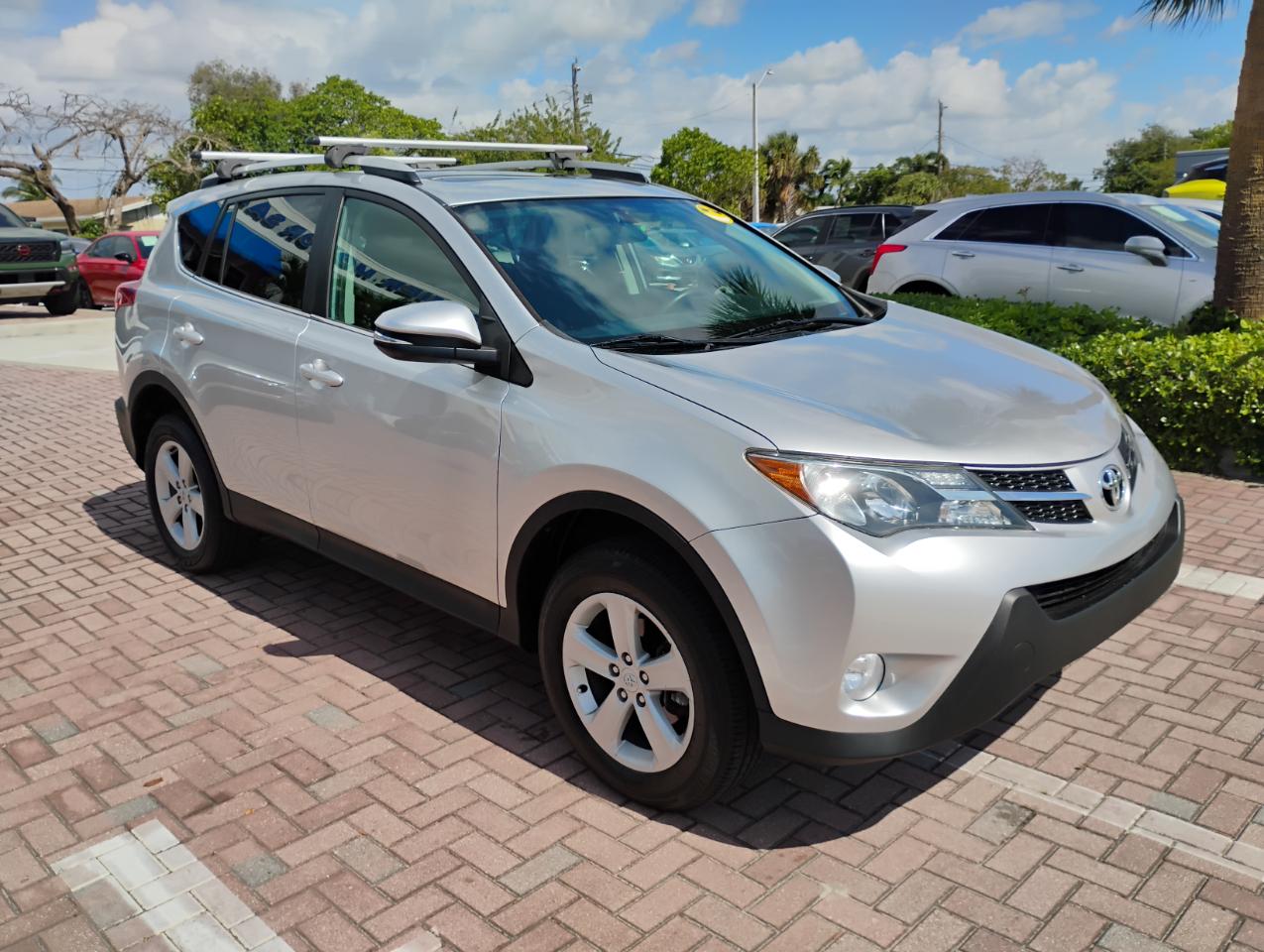 Toyota RAV4 XLE AWD 2014