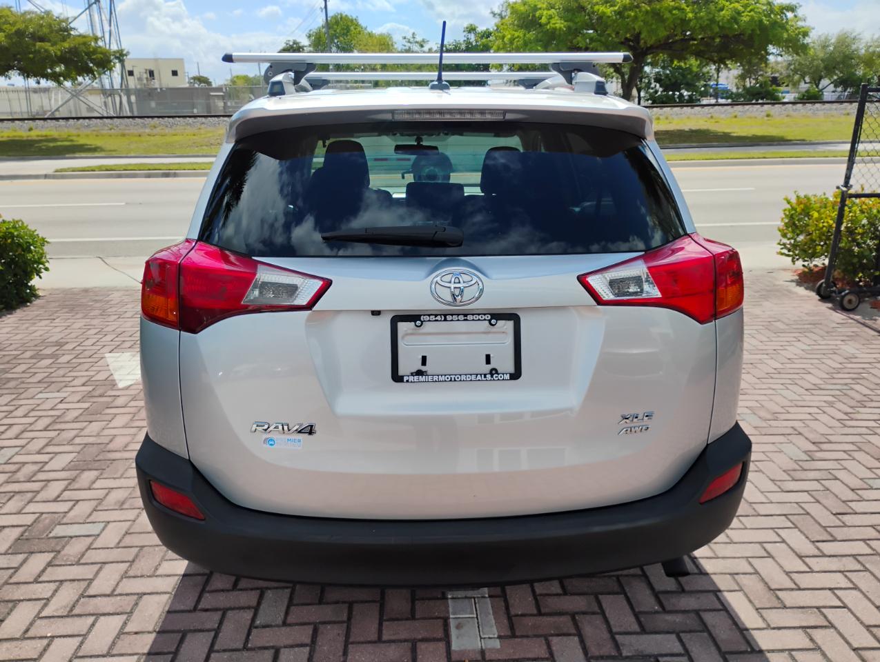 Toyota RAV4 XLE AWD 2014