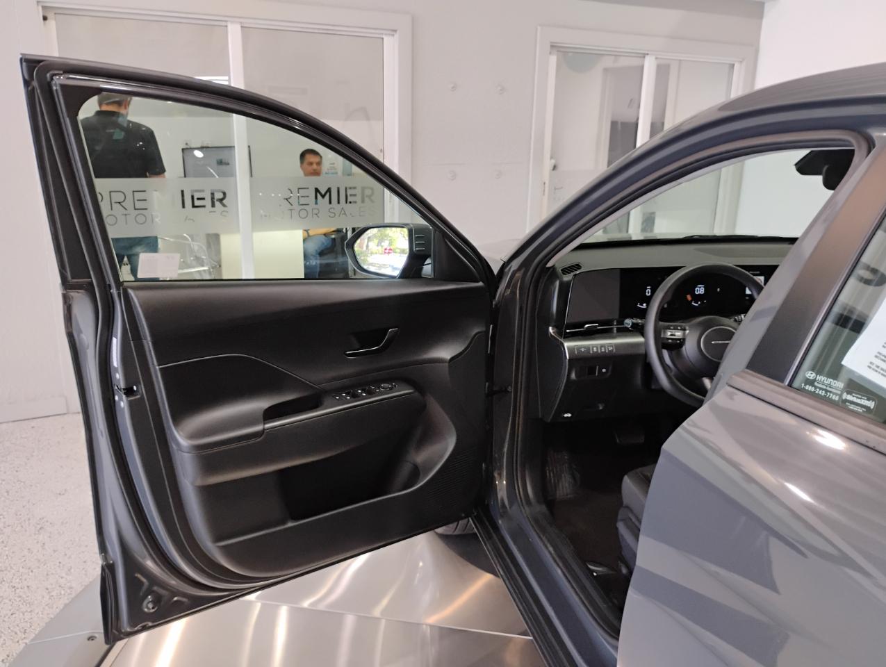 Hyundai Kona SE 2024