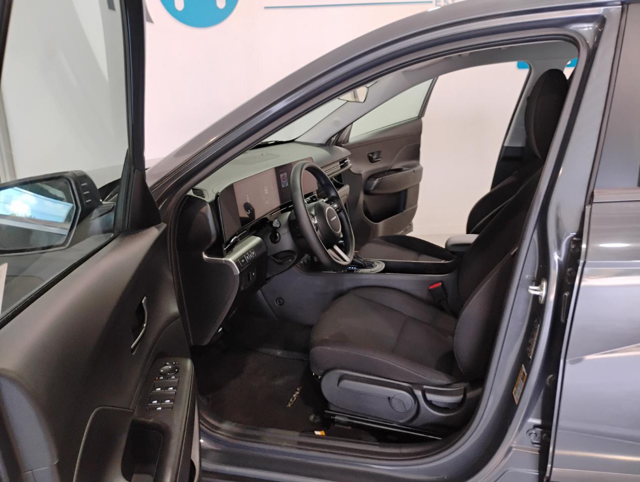 Hyundai Kona SE 2024