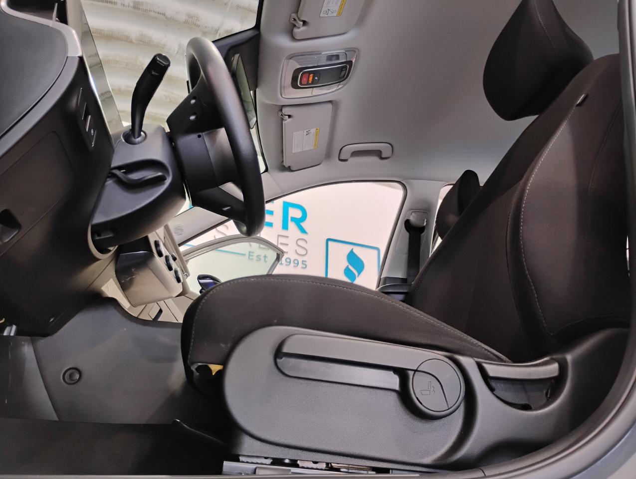 Hyundai Kona SE 2024