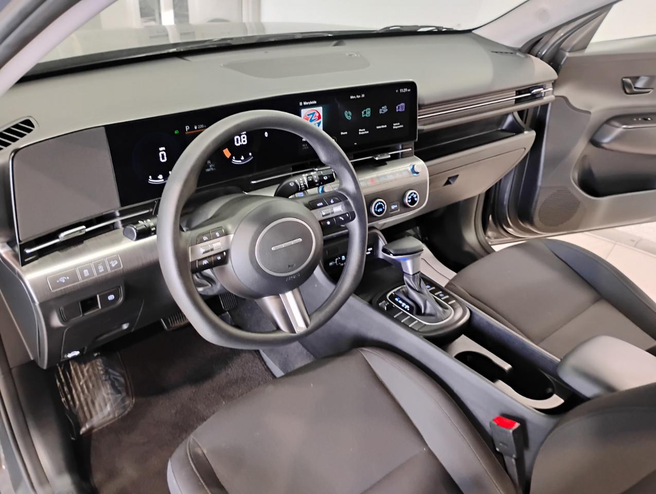 Hyundai Kona SE 2024