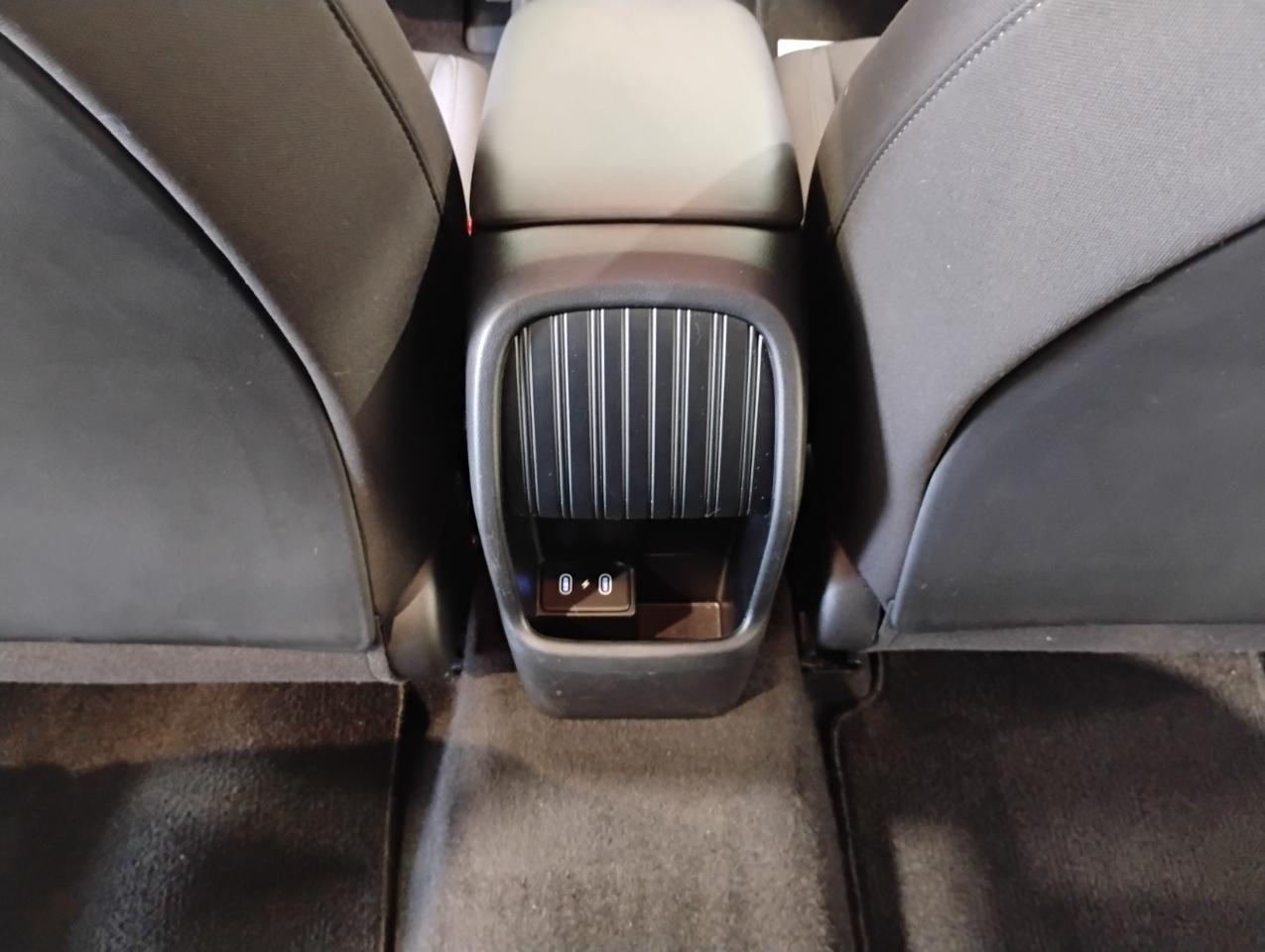 Hyundai Kona SE 2024