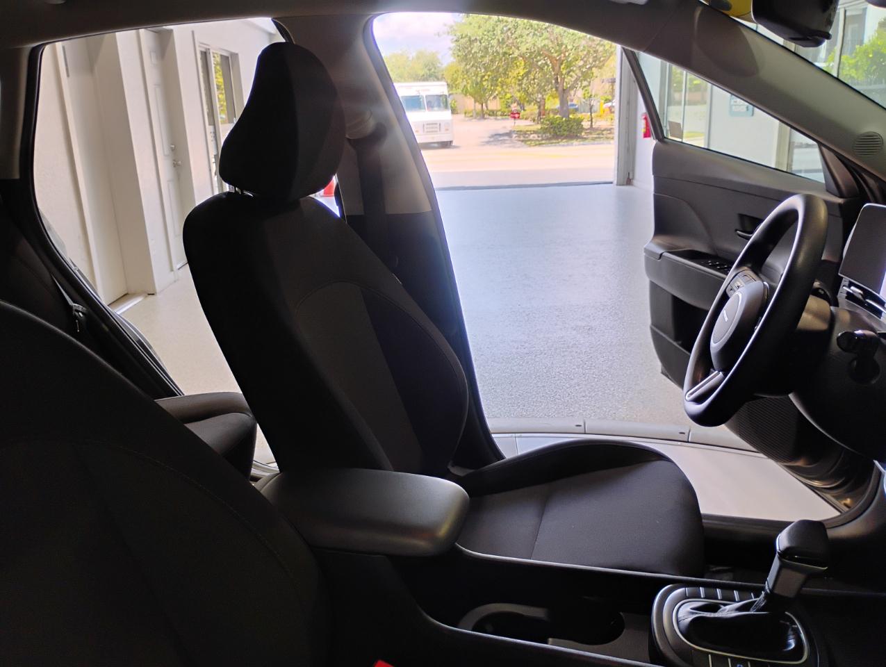 Hyundai Kona SE 2024