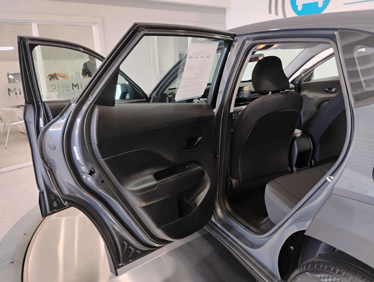 Hyundai Kona SE 2024