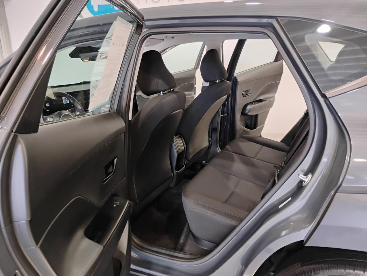 Hyundai Kona SE 2024