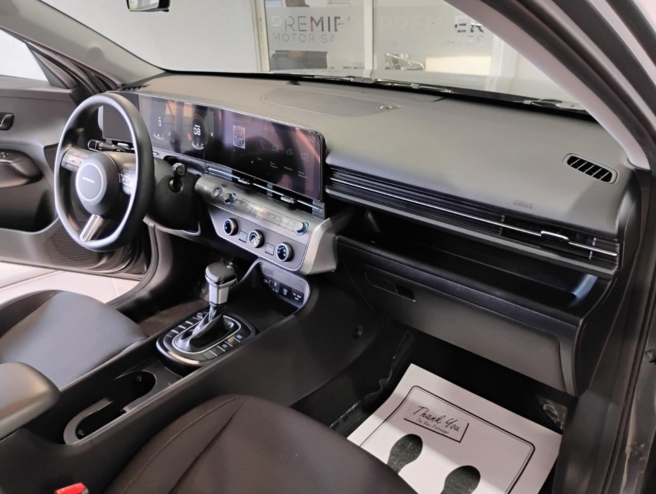 Hyundai Kona SE 2024