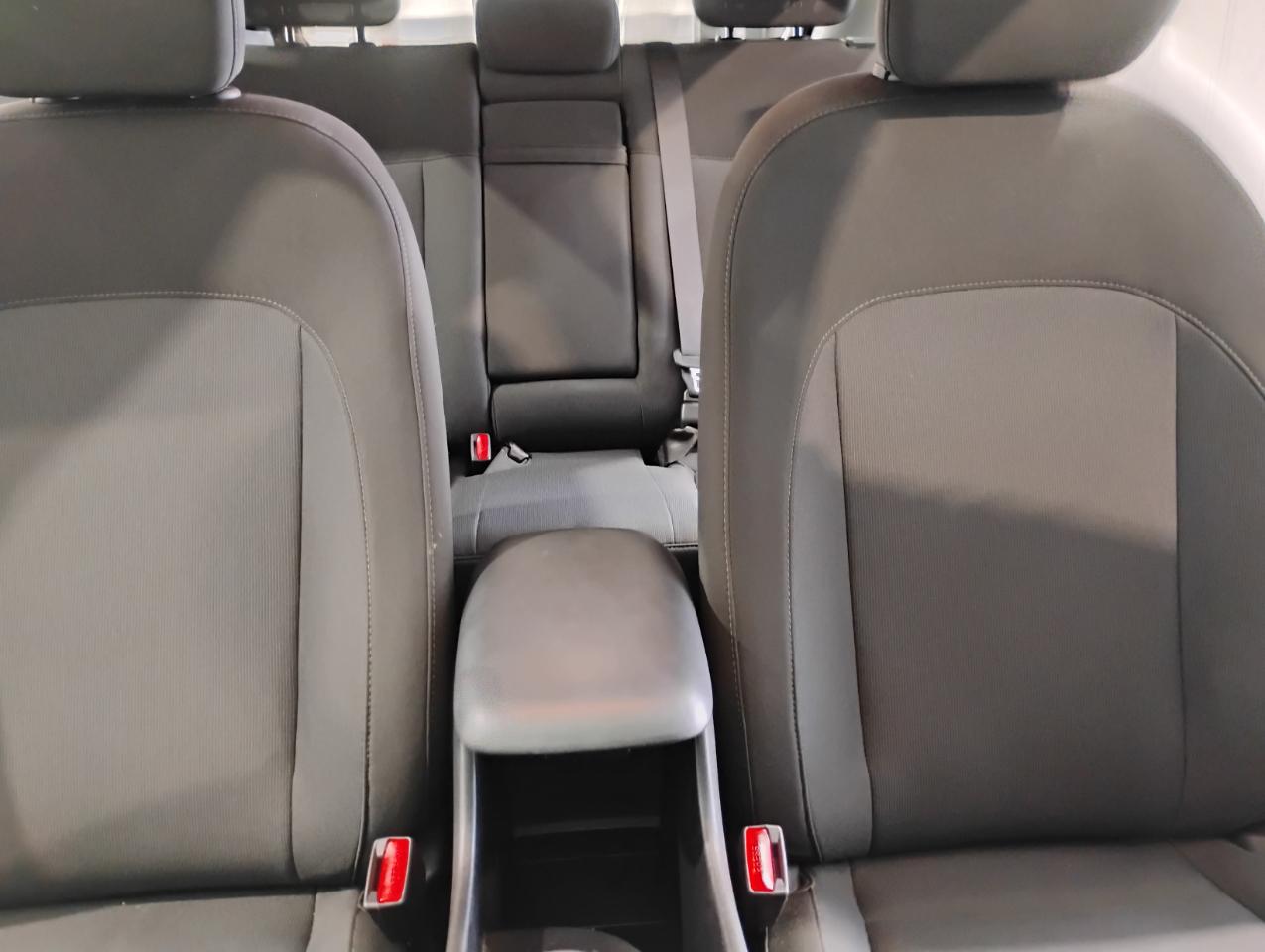 Hyundai Kona SE 2024