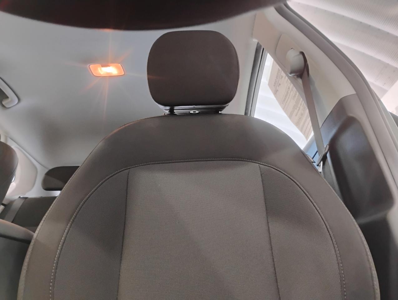 Hyundai Kona SE 2024