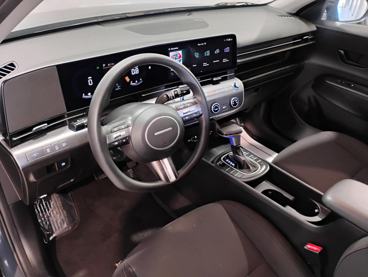 Hyundai Kona SE 2024