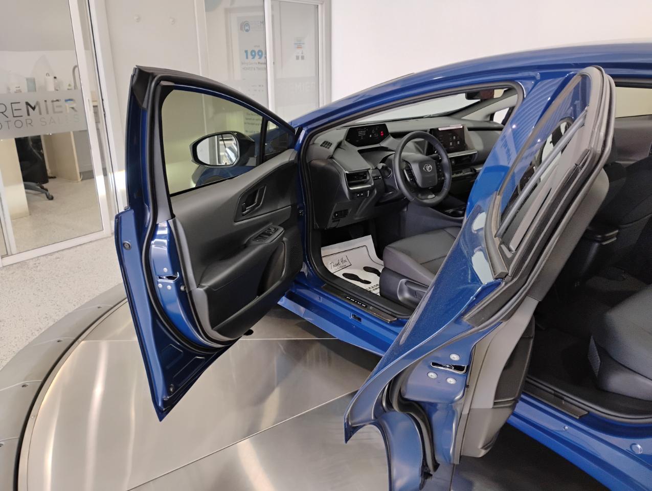 Toyota Prius LE 2026