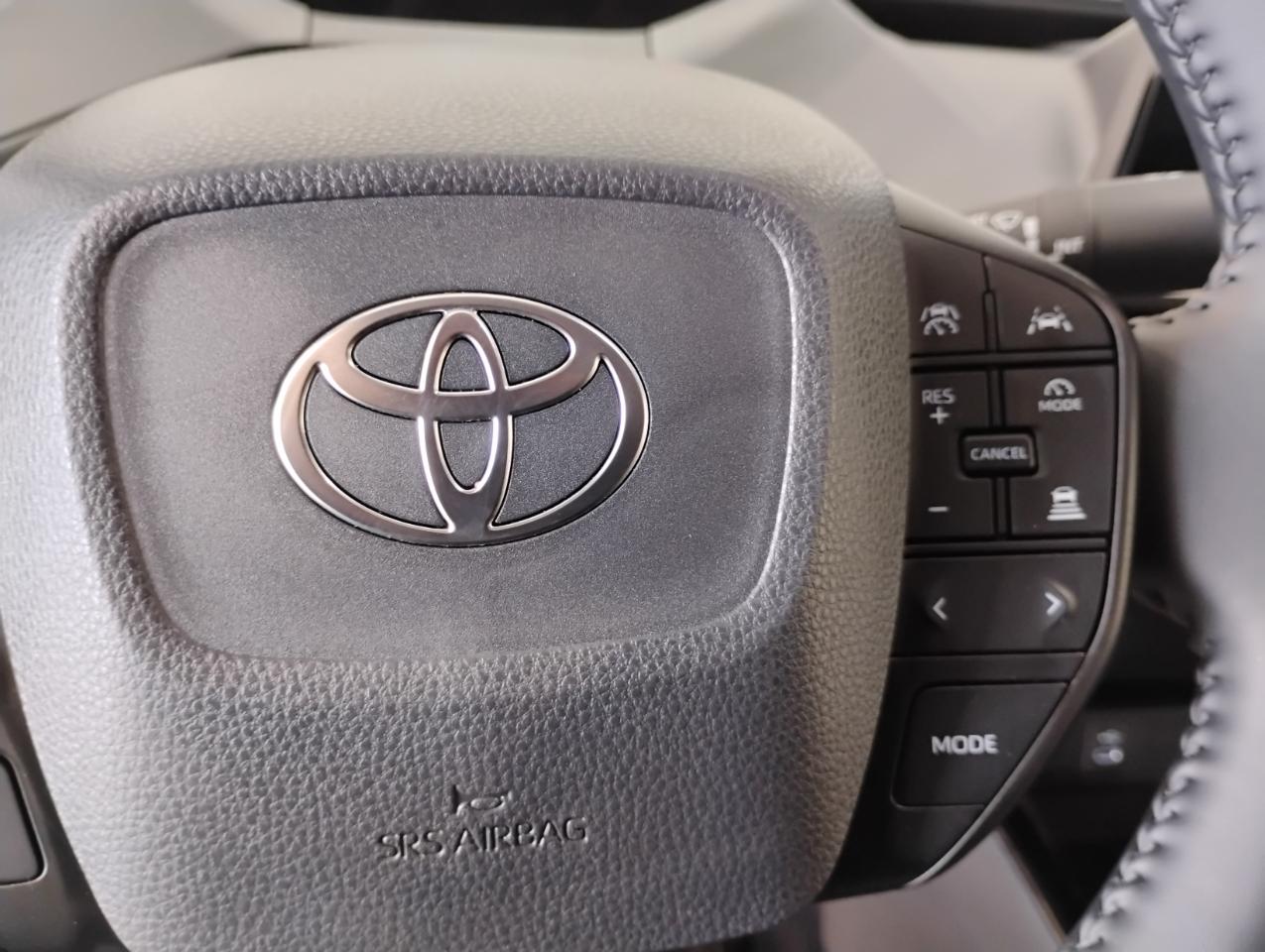 Toyota Prius LE 2026