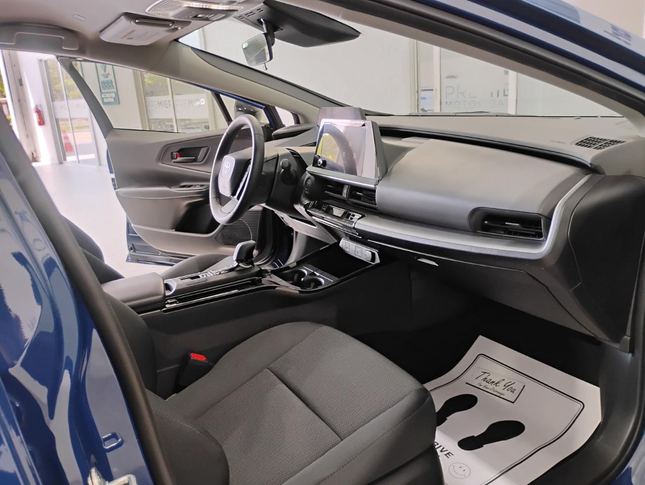 Toyota Prius LE 2026