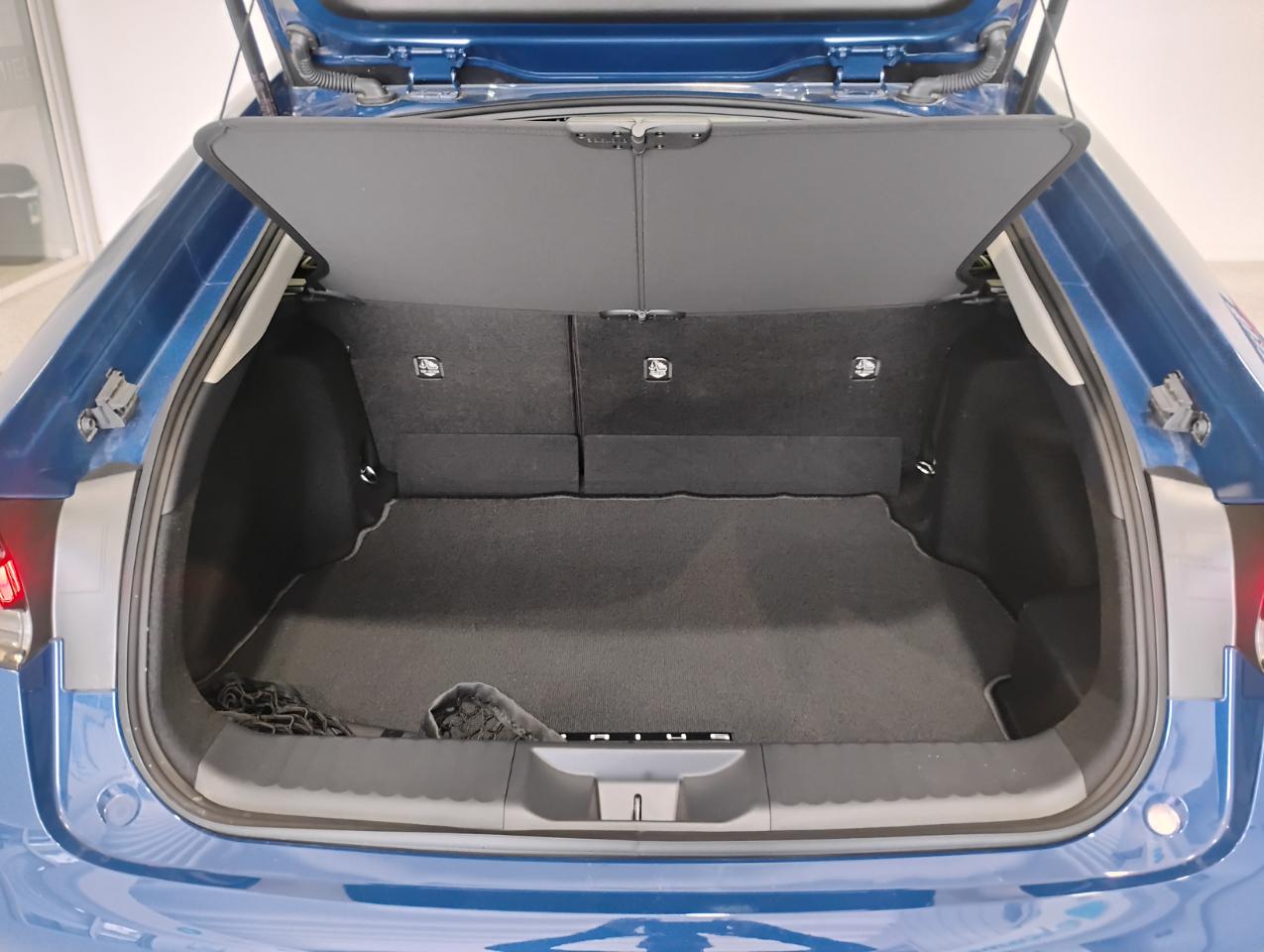 Toyota Prius LE 2026