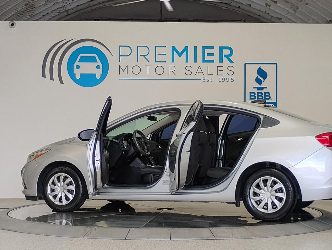 Chevrolet Cruze LS Auto 2017