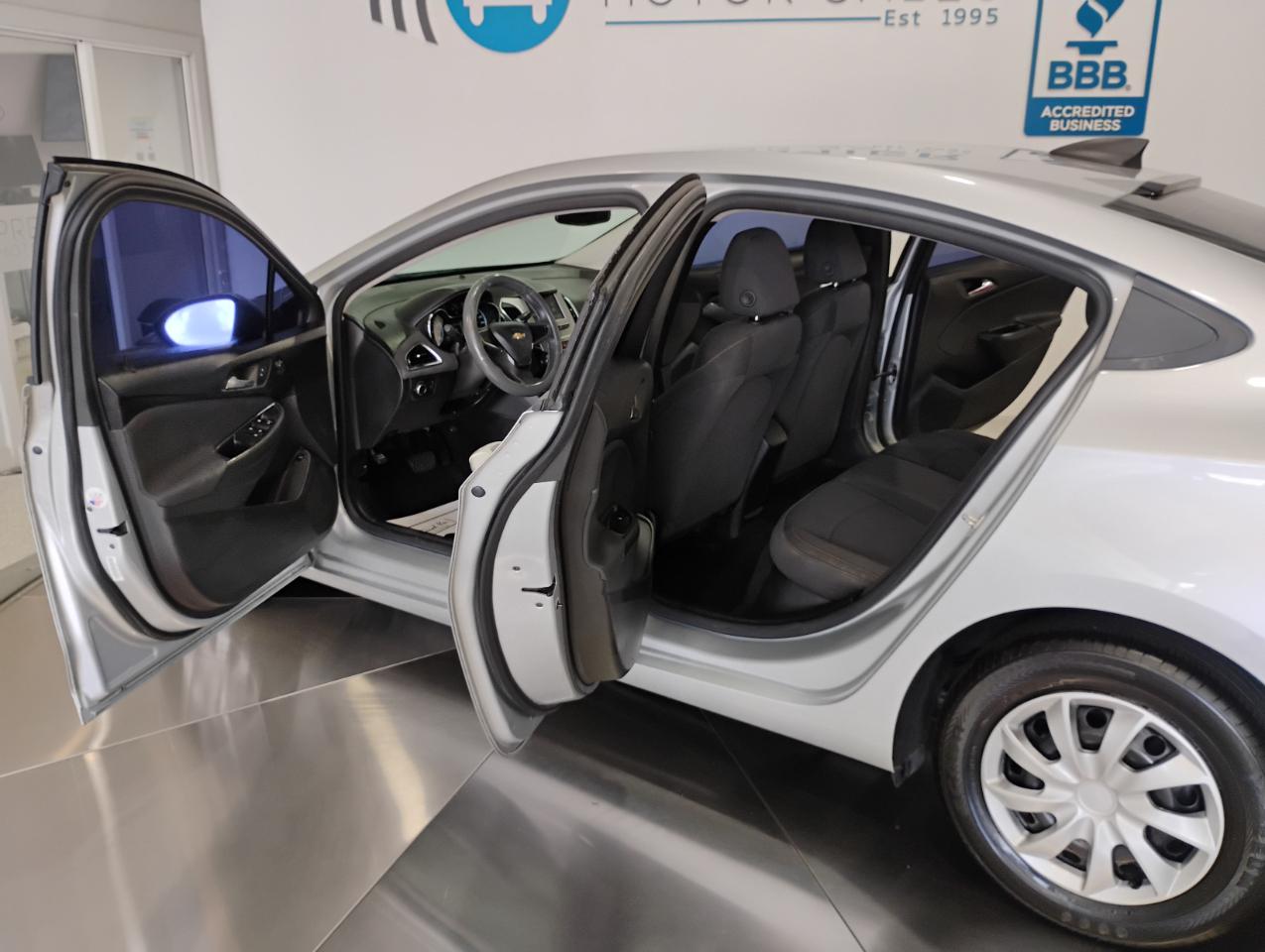 Chevrolet Cruze LS Auto 2017