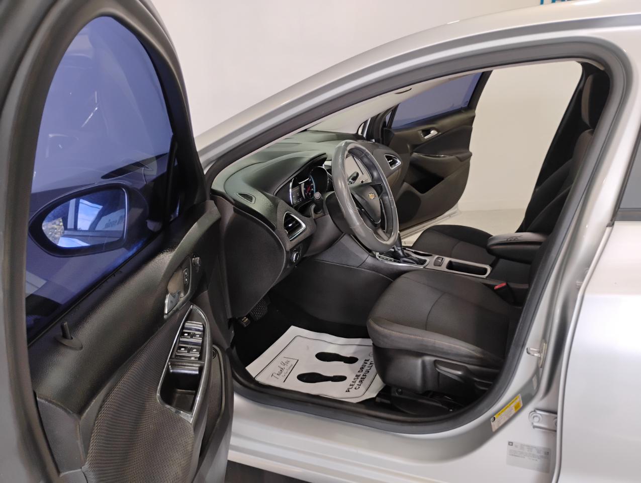 Chevrolet Cruze LS Auto 2017