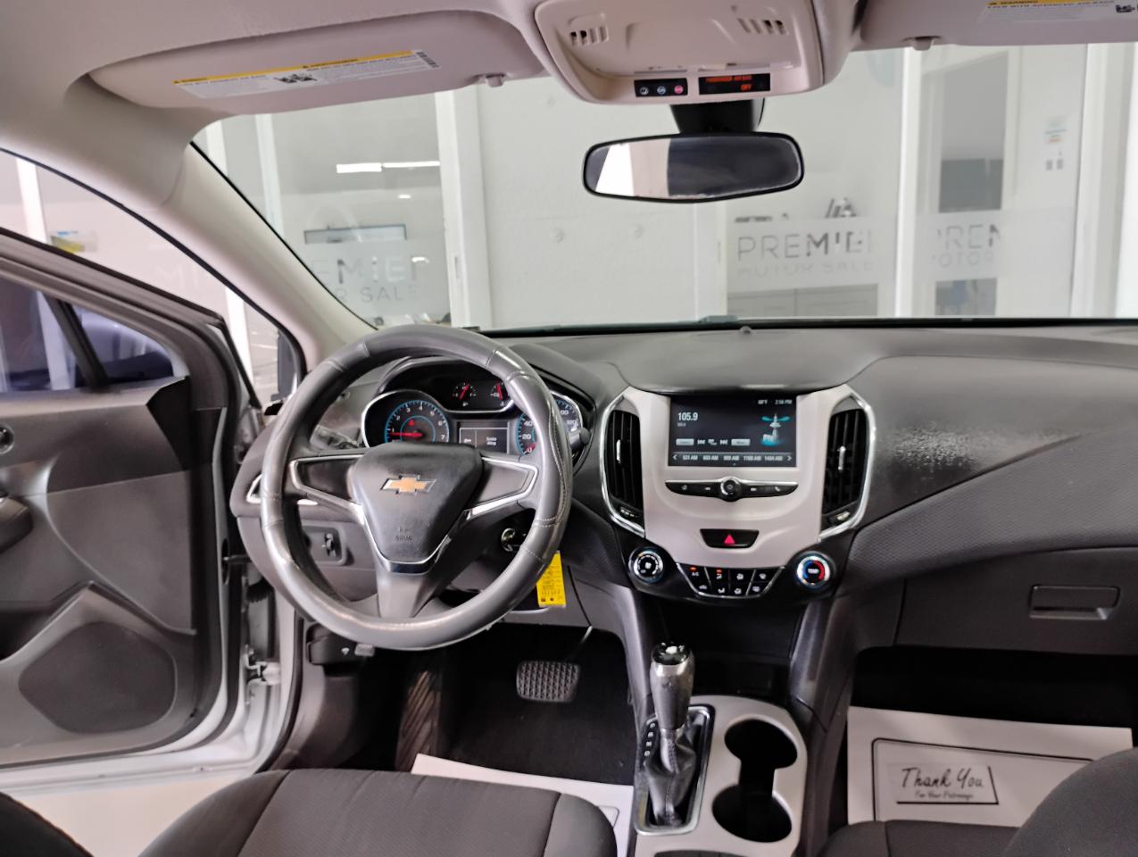 Chevrolet Cruze LS Auto 2017