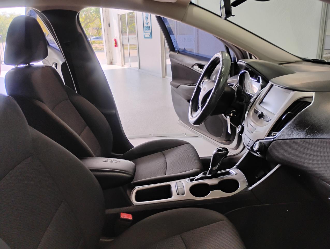 Chevrolet Cruze LS Auto 2017