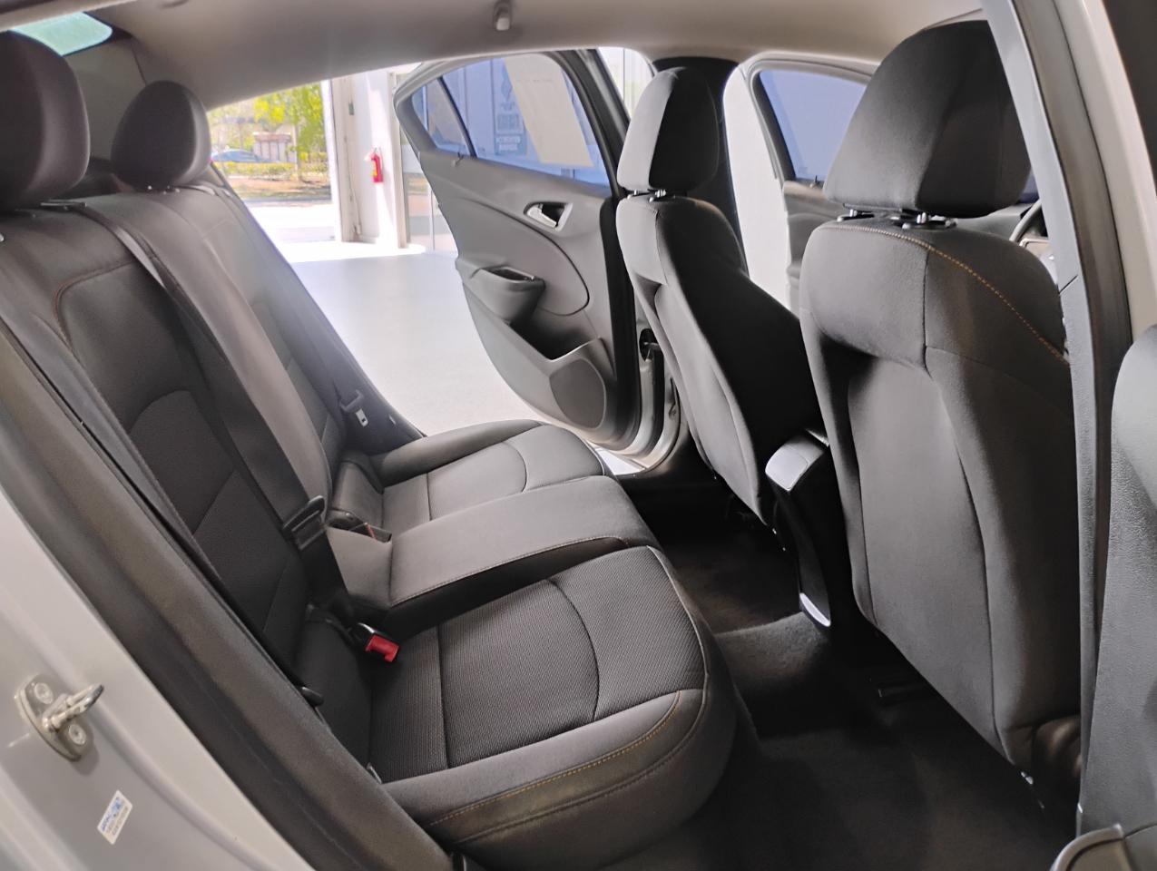 Chevrolet Cruze LS Auto 2017